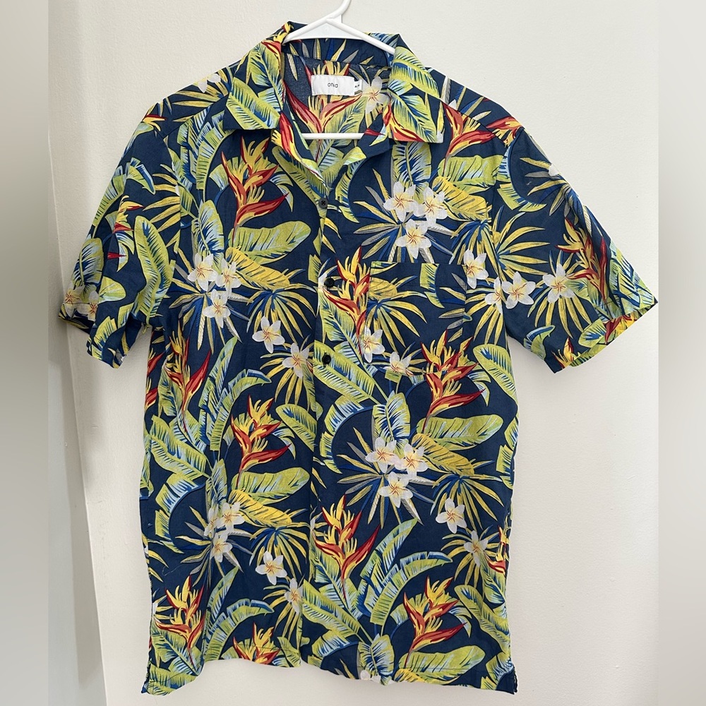 Men’s Tropical Short Sleeve Button Down